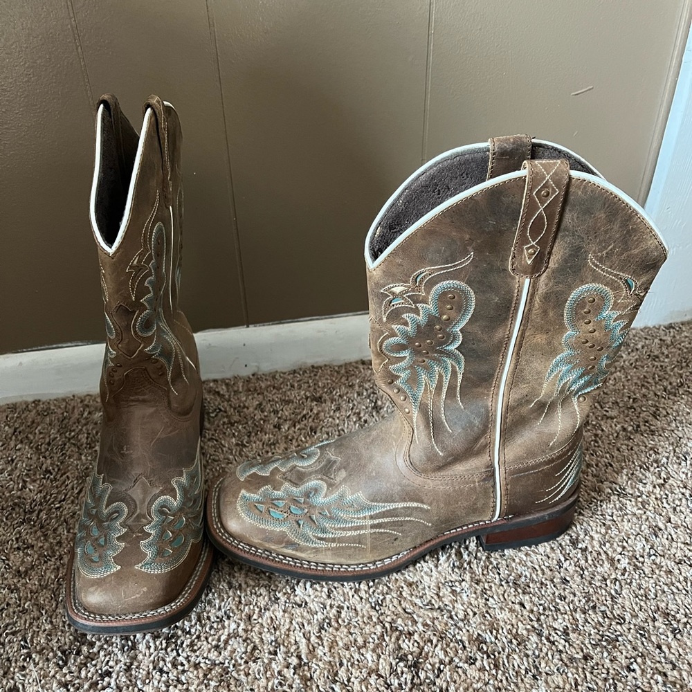 Laredo square toe cowgirl boots size 9.5M